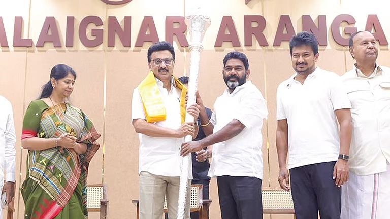 இன்​னும் 3 மாத​மாவது தாங்​குமா என்ற கேள்விக்​குறியோடு​தான் தவெக ஆட்சி நடந்து வரு​கிறது - ஸ்டா​லின் விமர்​சிப்பு!