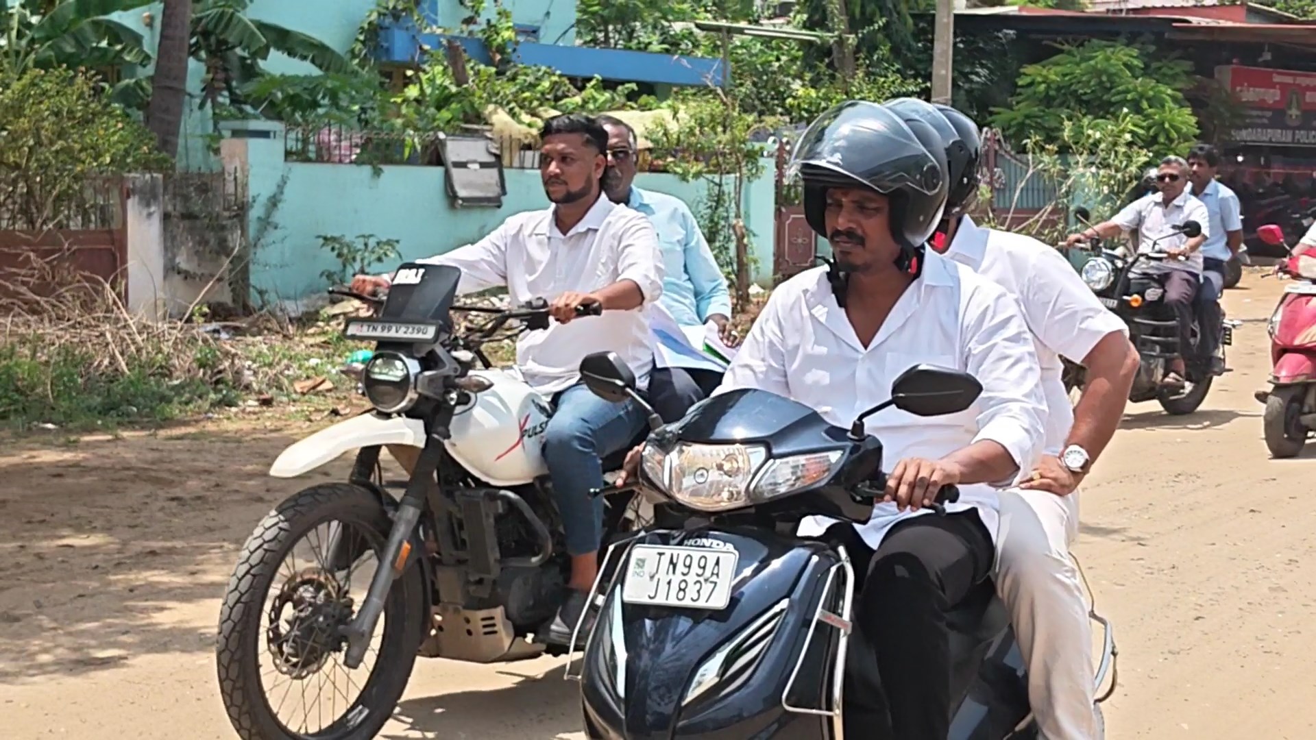 🚨 அமைச்சர்கள் செய்த தரமான சம்பவம்! 🏍️ பைக்கில் சென்று சிட்கோ தொழிற்பேட்டையில்&hellip;