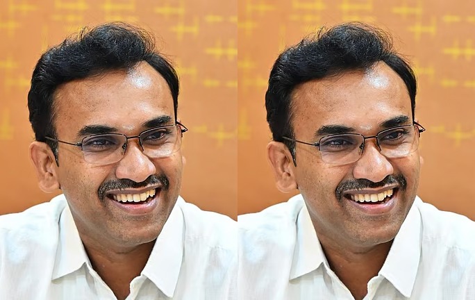 முன்​னாள் மாணவர்​களுக்கு இணை​யதளத்தை தொடங்கி வைத்​த சுகா​தா​ரத்​துறை அமைச்​சர்&hellip;
